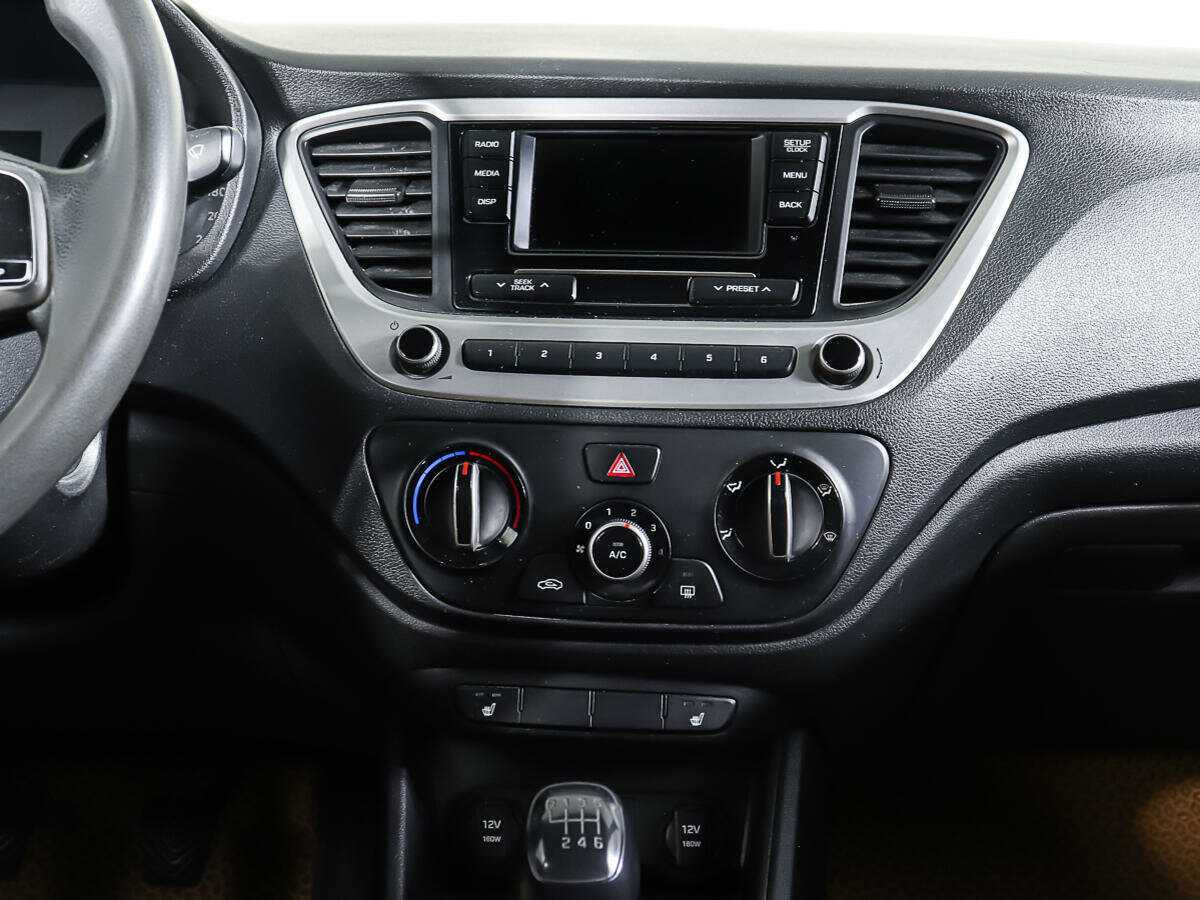 Hyundai Solaris с пробегом — 2018 год. Фото: #11