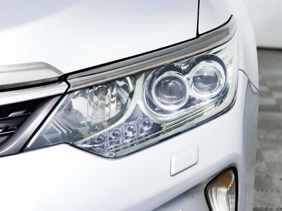 Toyota Camry с пробегом — 2015 год. Фото: #14