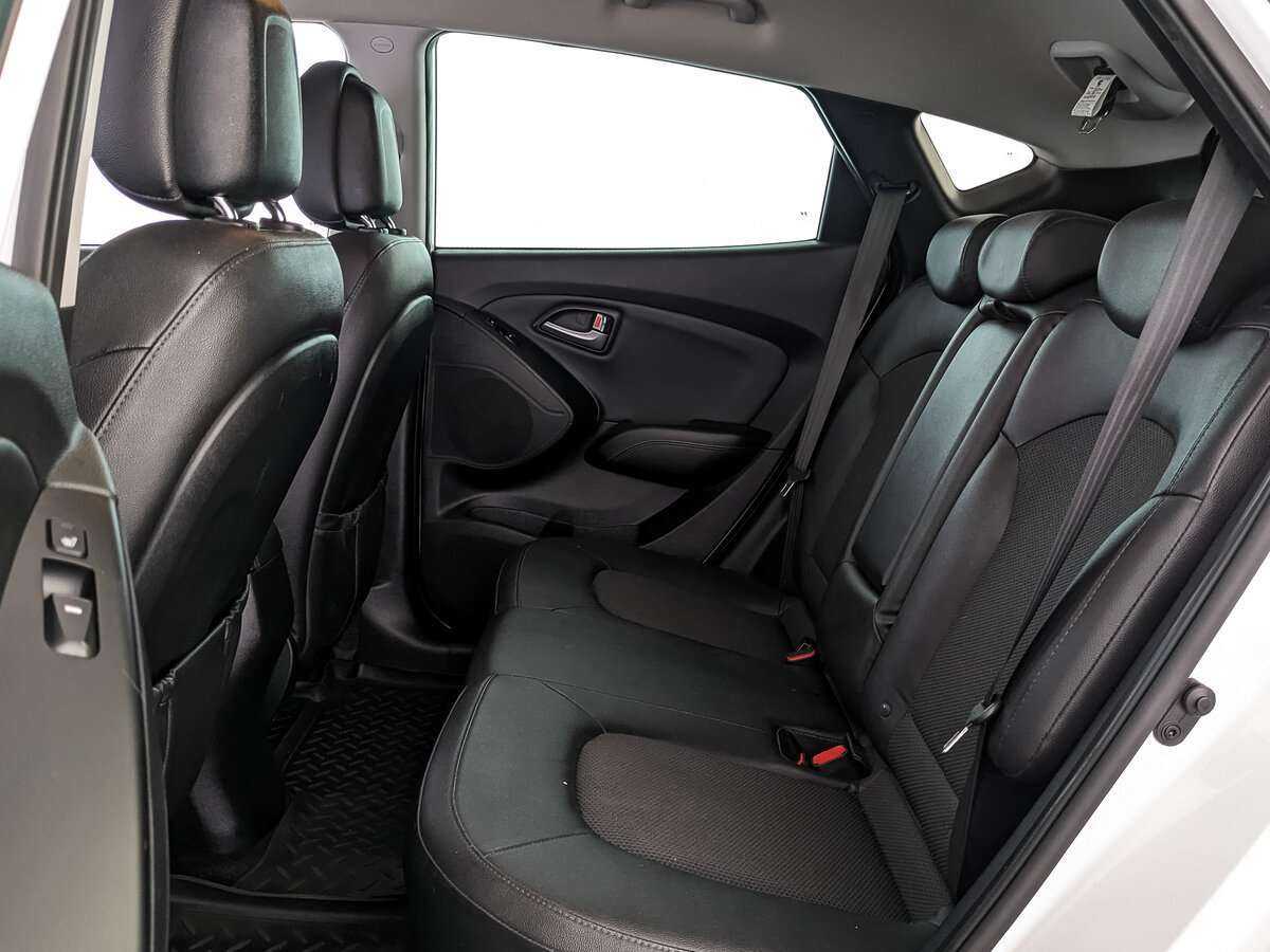 Hyundai ix35 с пробегом — 2015 год. Фото: #17