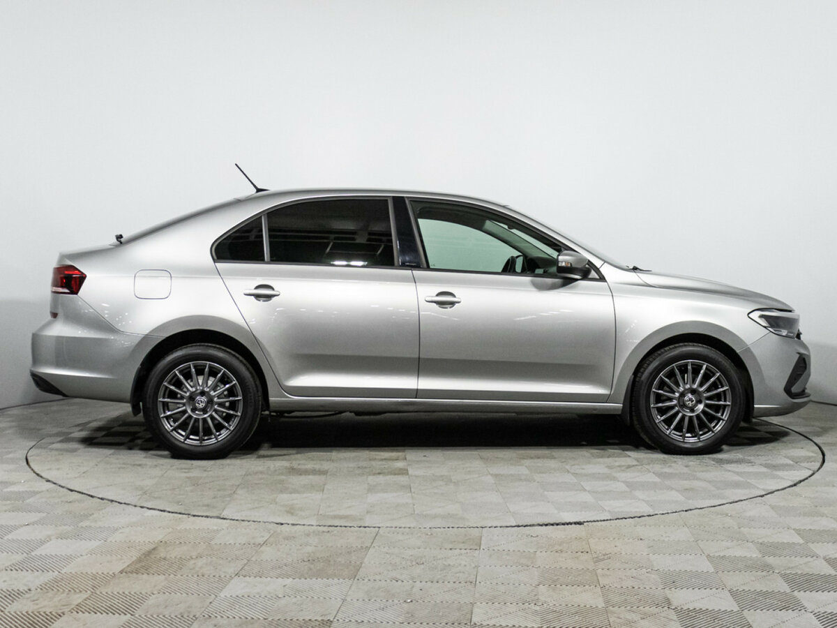 Volkswagen Polo с пробегом — 2021 год. Фото: #3