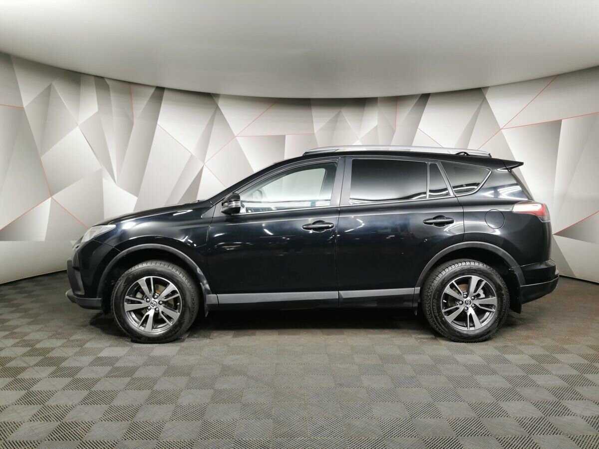 Toyota RAV4 с пробегом — 2018 год. Фото: #4