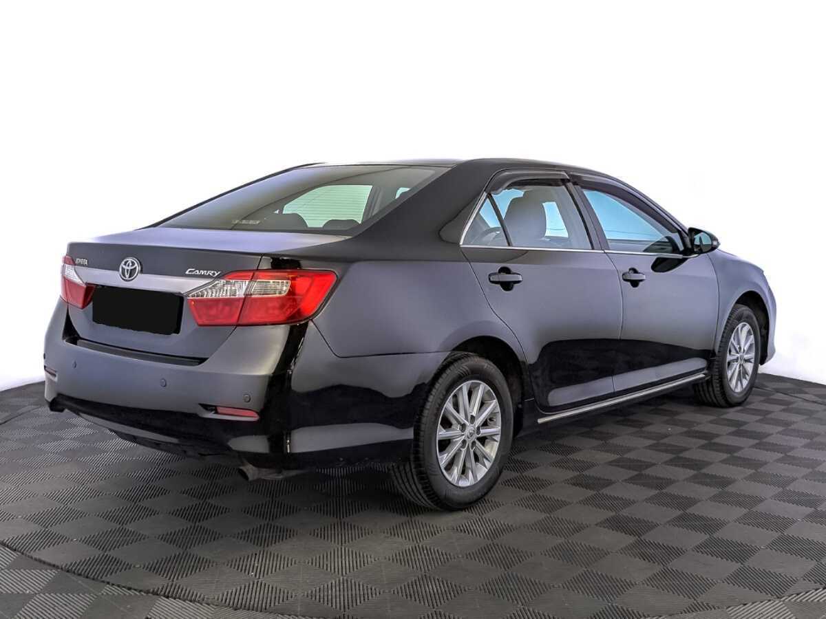 Toyota Camry с пробегом — 2014 год. Фото: #4