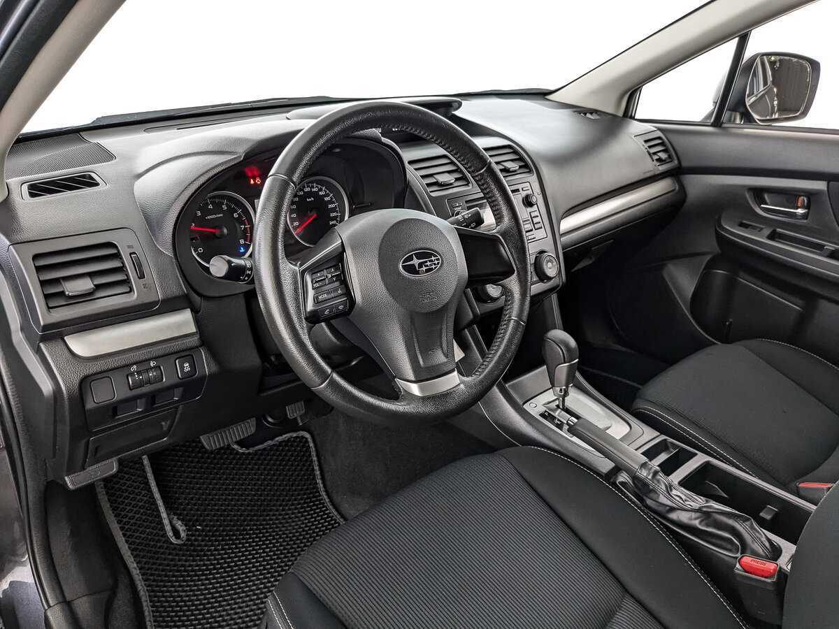 Subaru XV с пробегом — 2012 год. Фото: #10