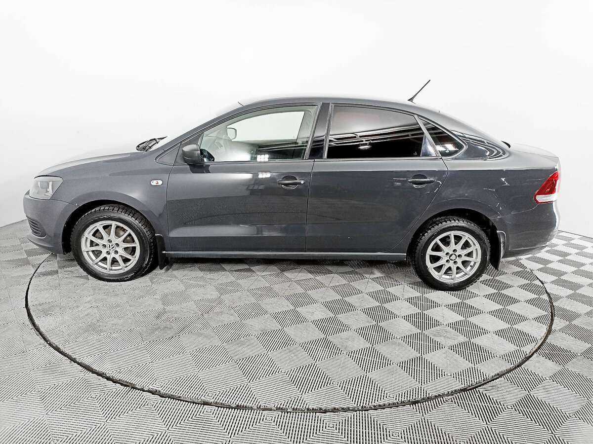 Volkswagen Polo с пробегом — 2013 год. Фото: #6