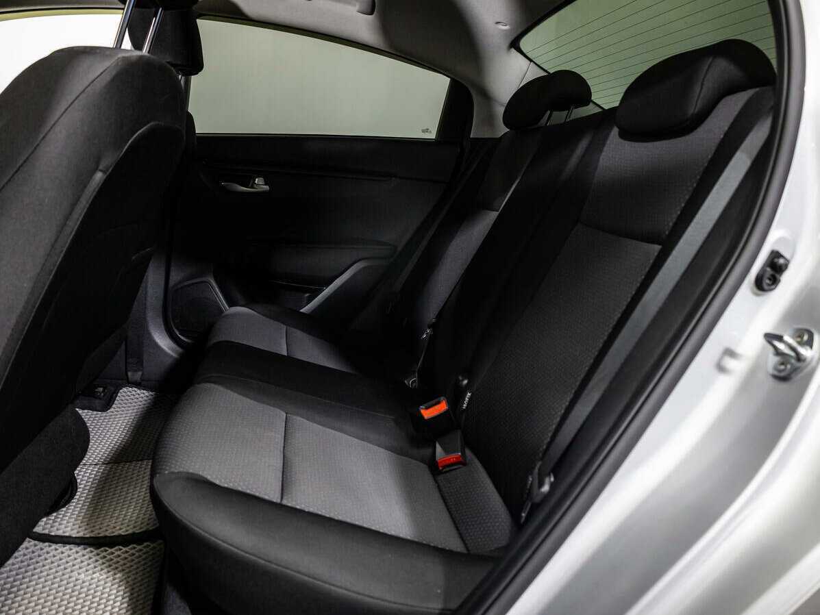 Kia Rio с пробегом — 2021 год. Фото: #9