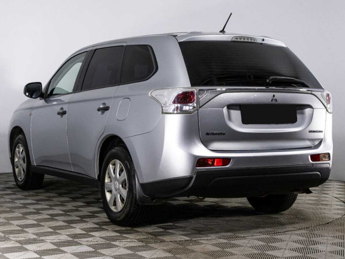 Mitsubishi Outlander с пробегом — 2014 год. Фото: #6