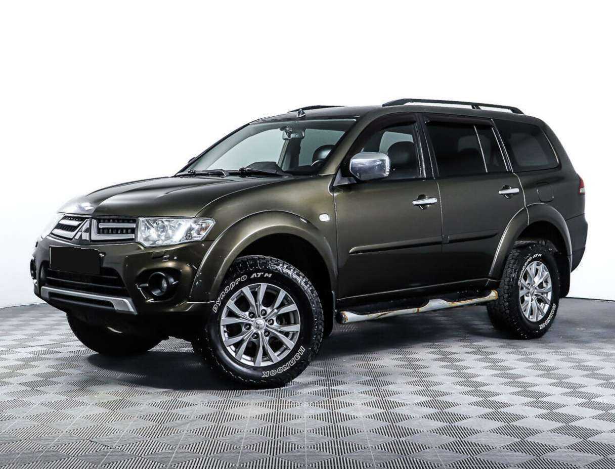 Mitsubishi Pajero Sport с пробегом — 2014 год. Фото: #0