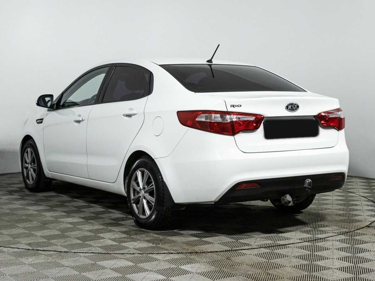 Kia Rio с пробегом — 2012 год. Фото: #6