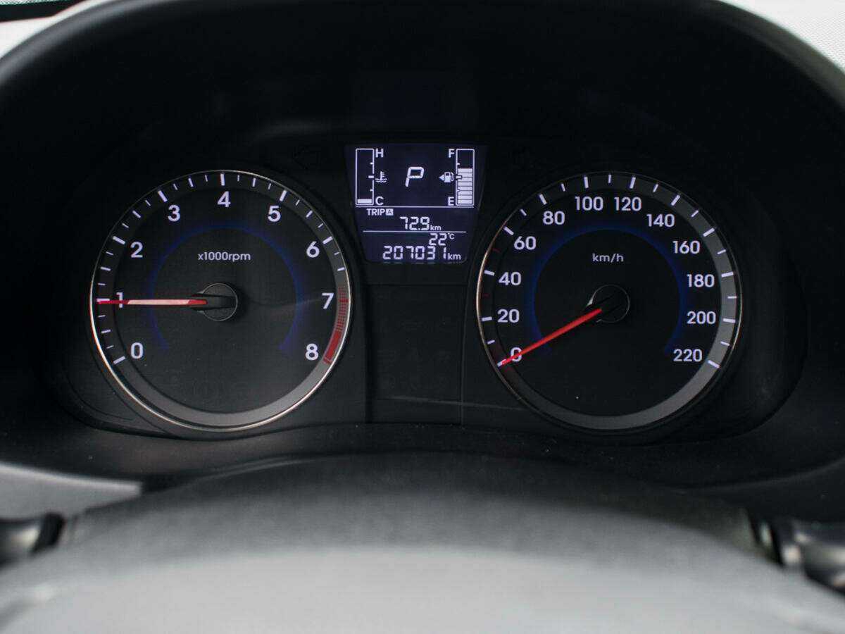 Hyundai Solaris с пробегом — 2015 год. Фото: #10