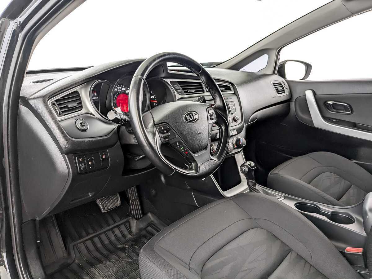 Kia Ceed с пробегом — 2017 год. Фото: #17