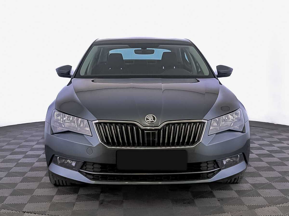 Skoda Superb с пробегом — 2018 год. Фото: #1