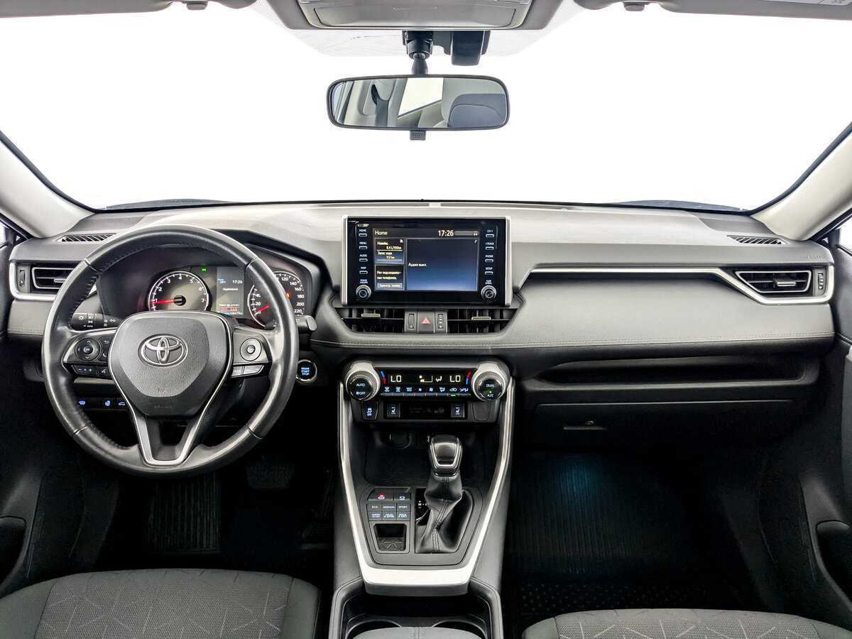 Toyota RAV4 с пробегом — 2020 год. Фото: #0