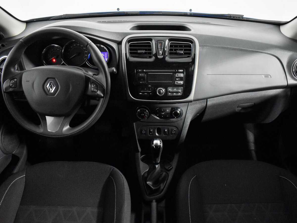 Renault Sandero с пробегом — 2017 год. Фото: #14