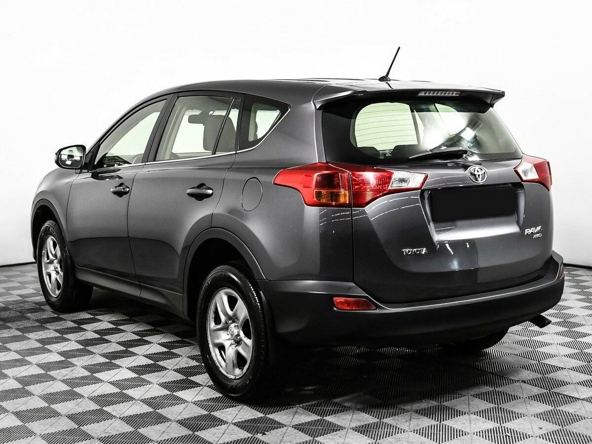 Toyota RAV4 с пробегом — 2013 год. Фото: #6