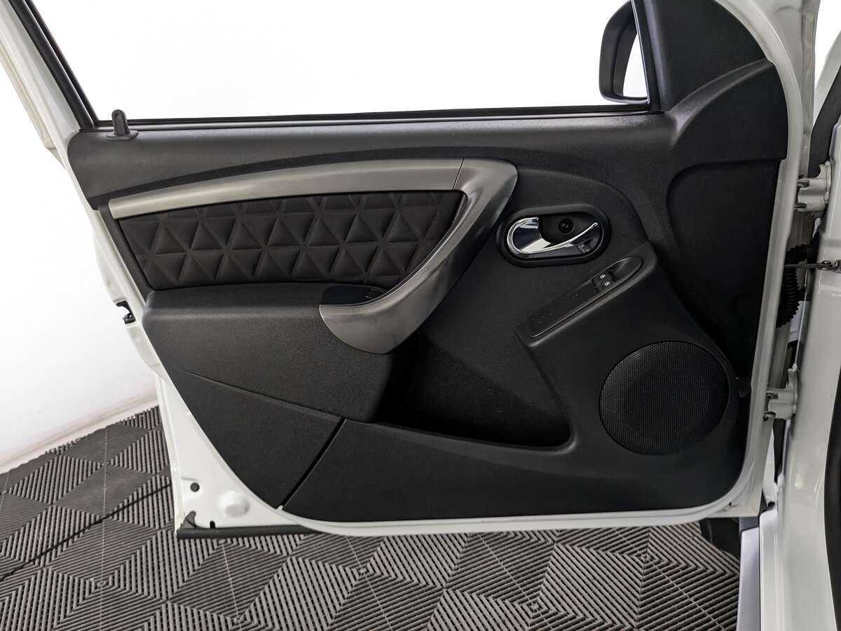 Renault Duster с пробегом — 2016 год. Фото: #13