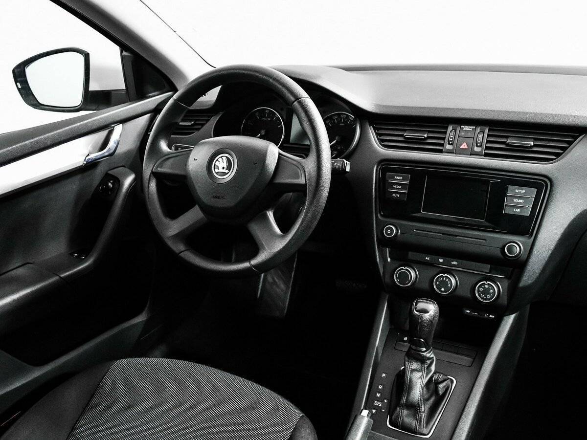 Skoda Octavia с пробегом — 2015 год. Фото: #8