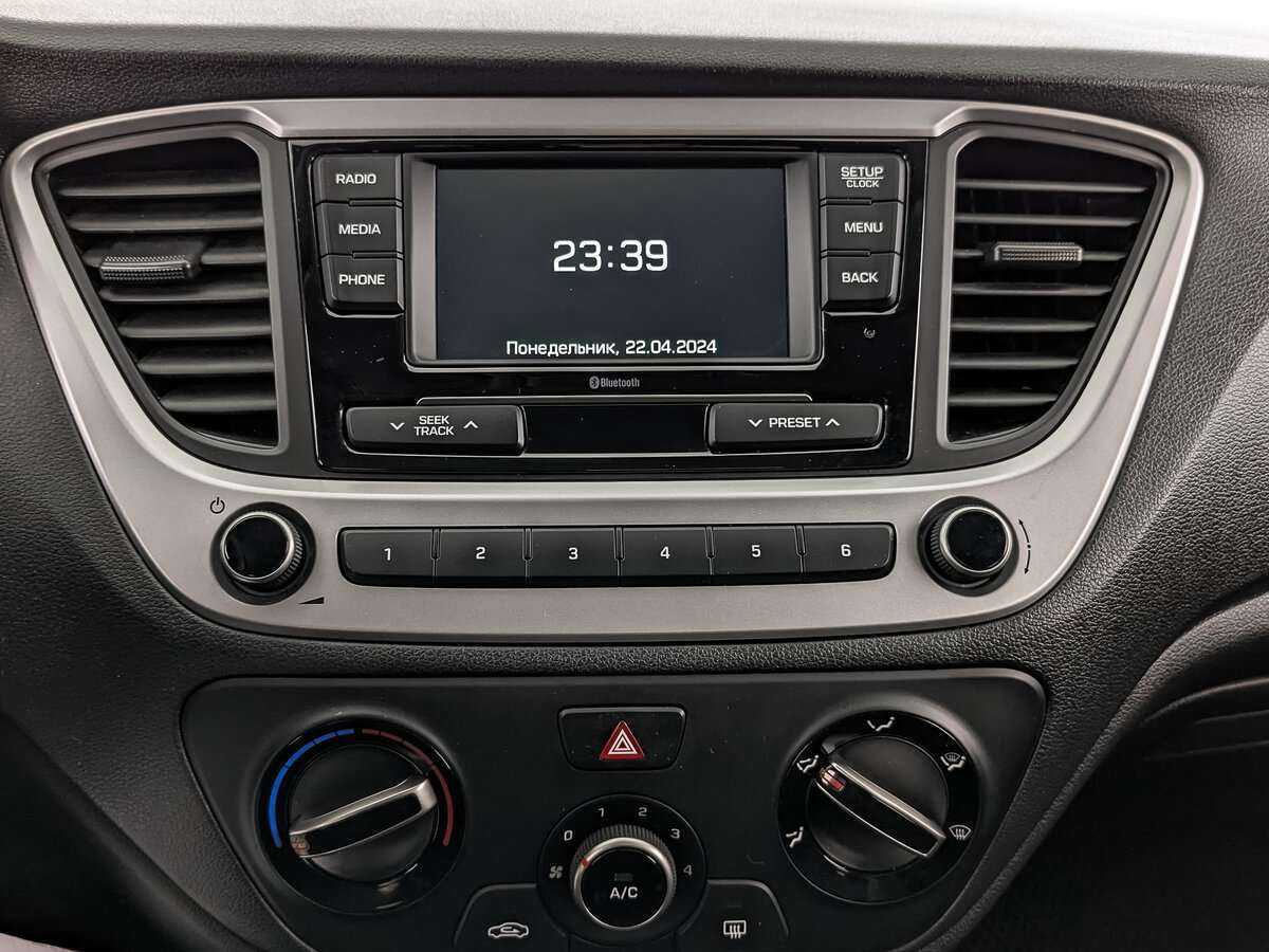 Hyundai Solaris с пробегом — 2018 год. Фото: #16