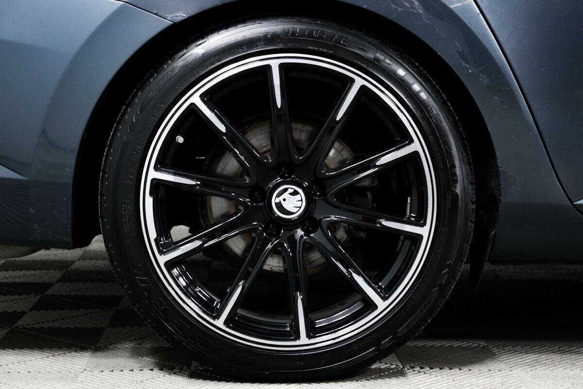 Skoda Superb с пробегом — 2017 год. Фото: #13