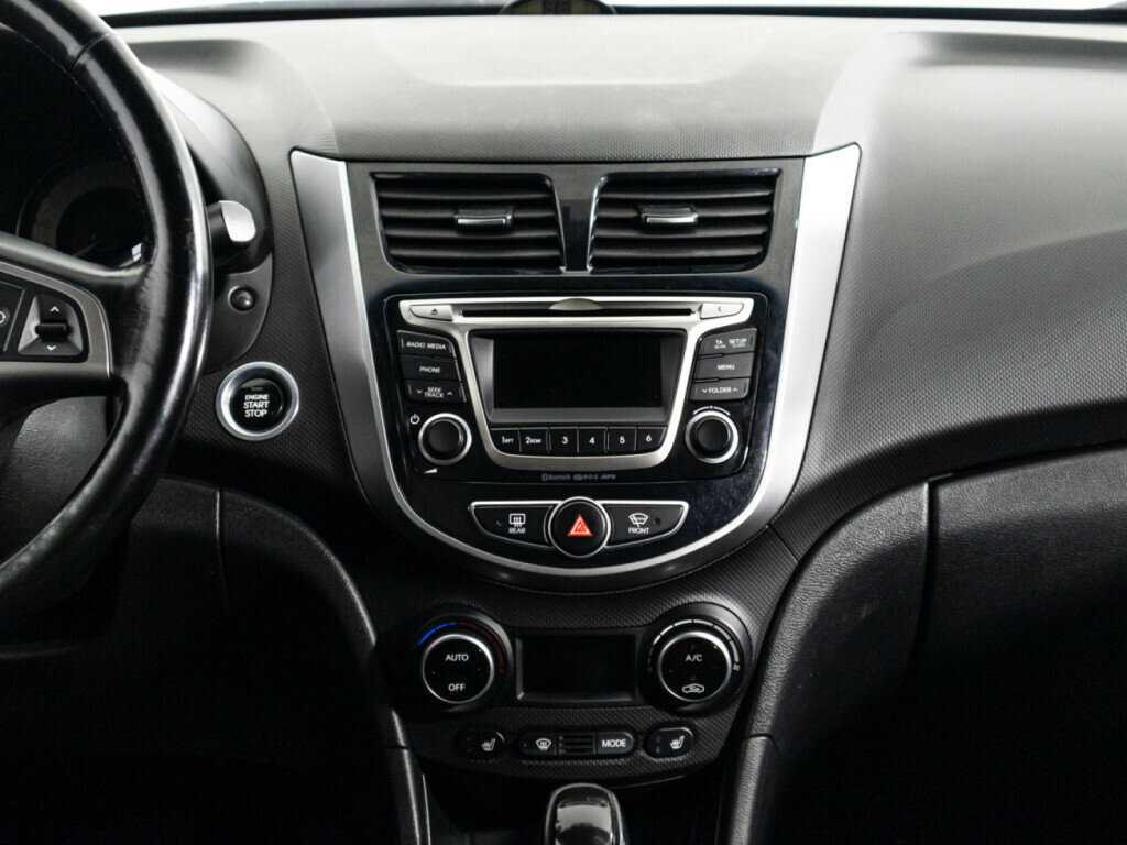 Hyundai Solaris с пробегом — 2015 год. Фото: #13