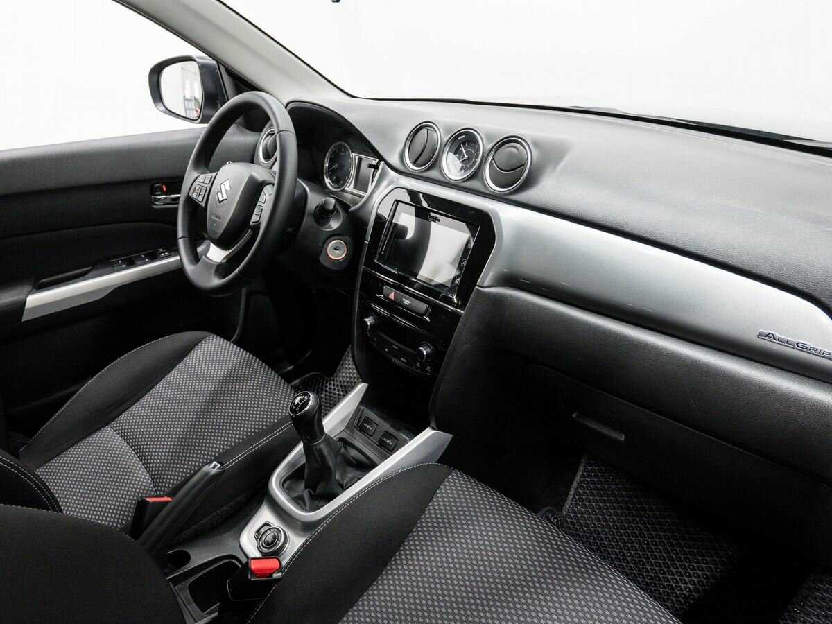 Suzuki Vitara с пробегом — 2015 год. Фото: #7