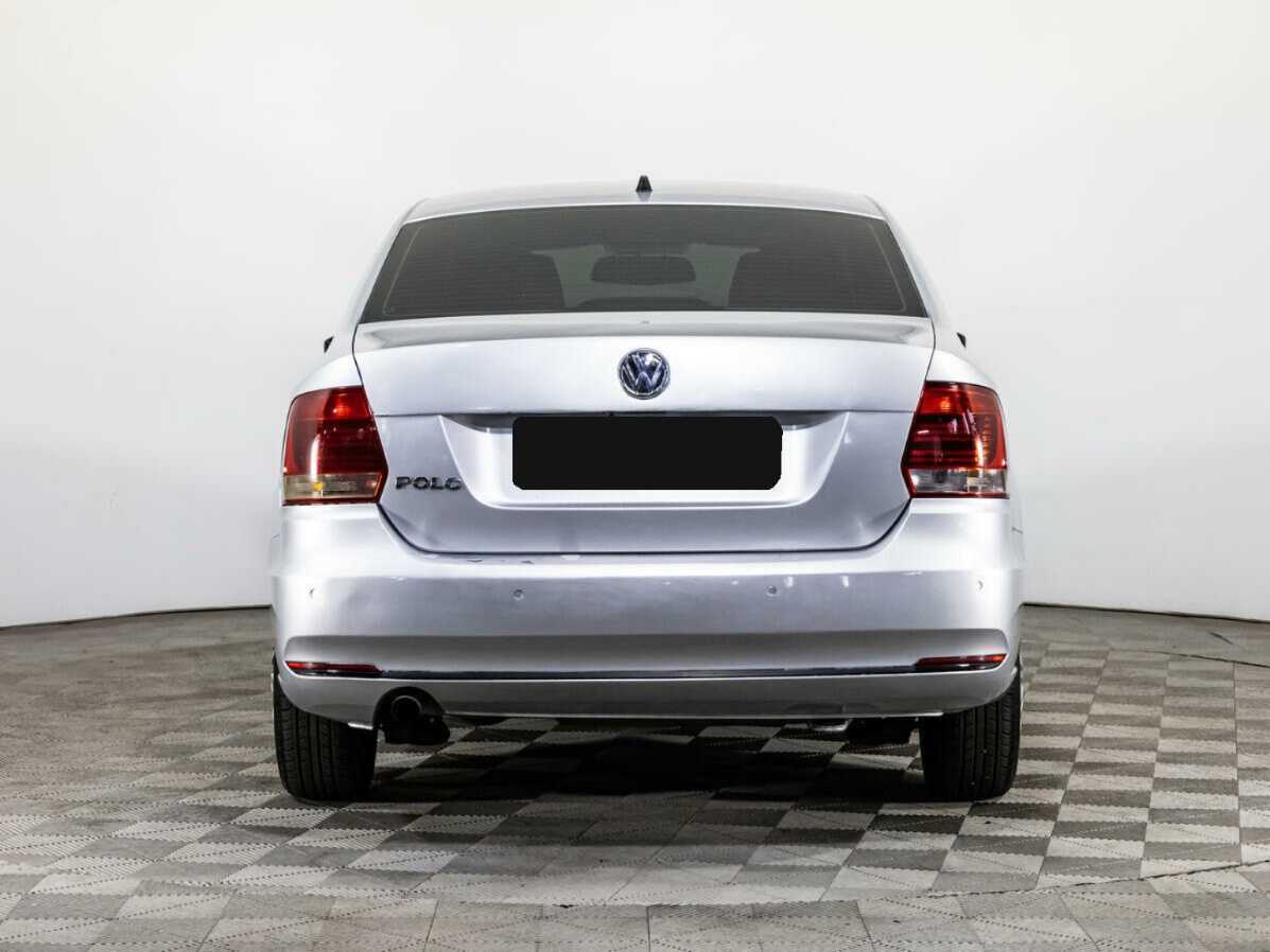 Volkswagen Polo с пробегом — 2016 год. Фото: #5