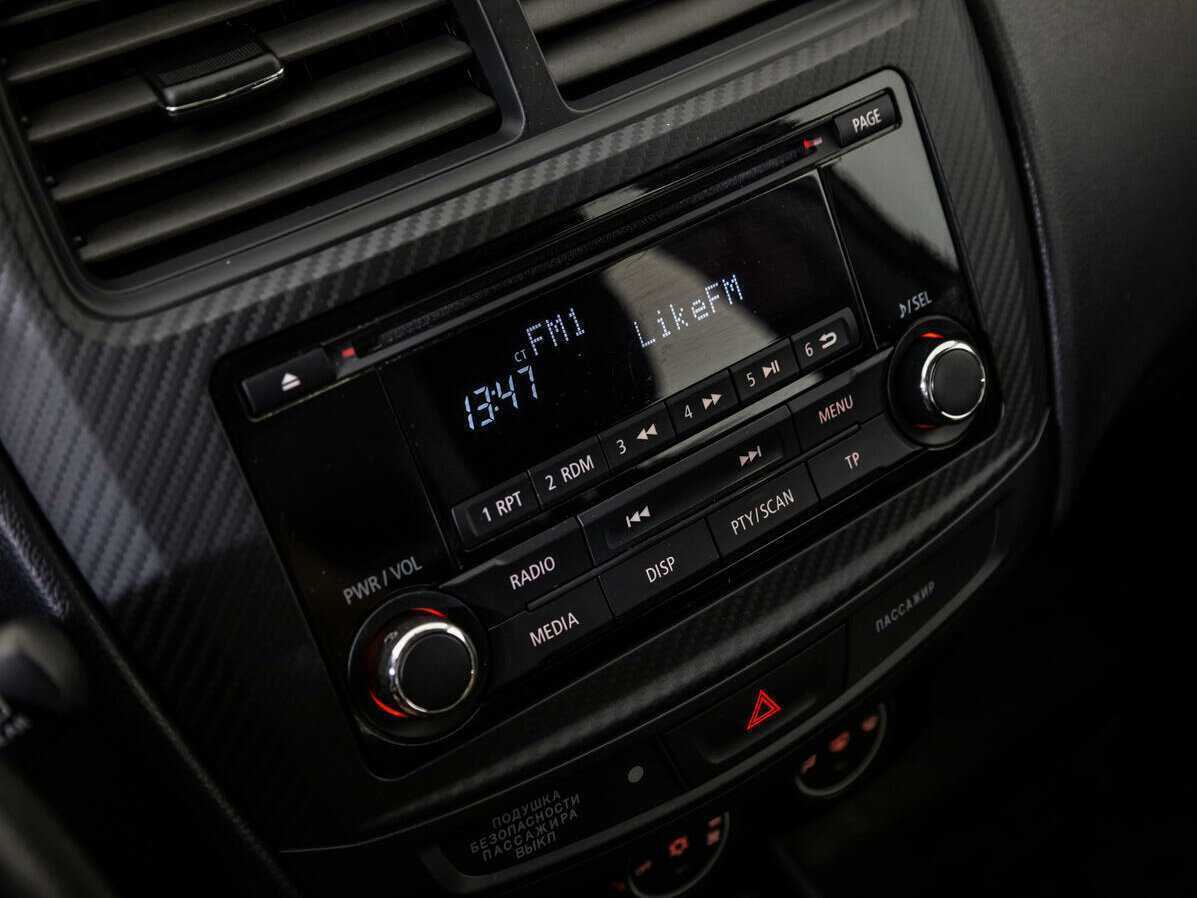 Mitsubishi ASX с пробегом — 2015 год. Фото: #12