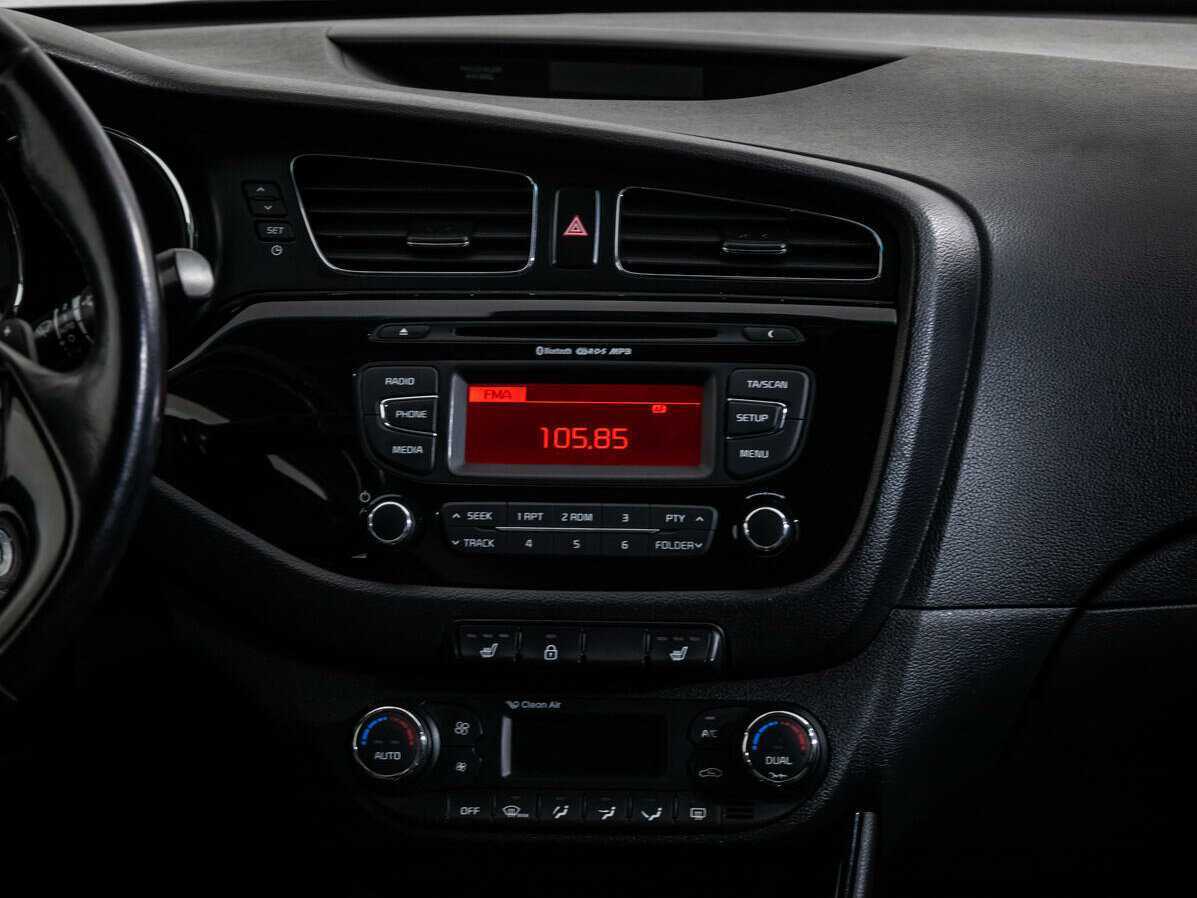 Kia Ceed с пробегом — 2014 год. Фото: #13