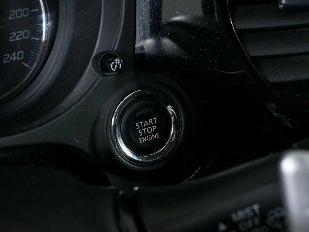 Mitsubishi Outlander с пробегом — 2015 год. Фото: #12