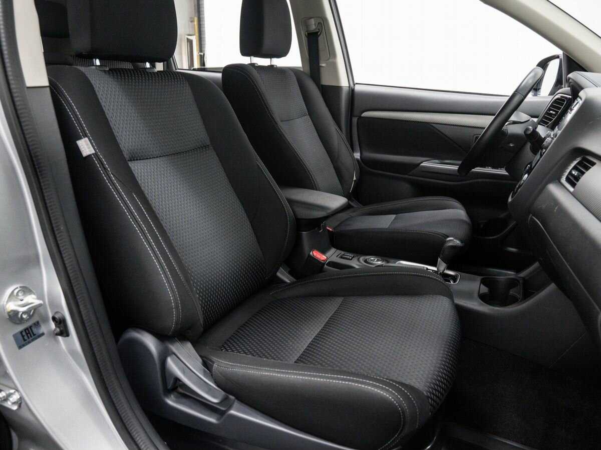 Mitsubishi Outlander с пробегом — 2016 год. Фото: #9