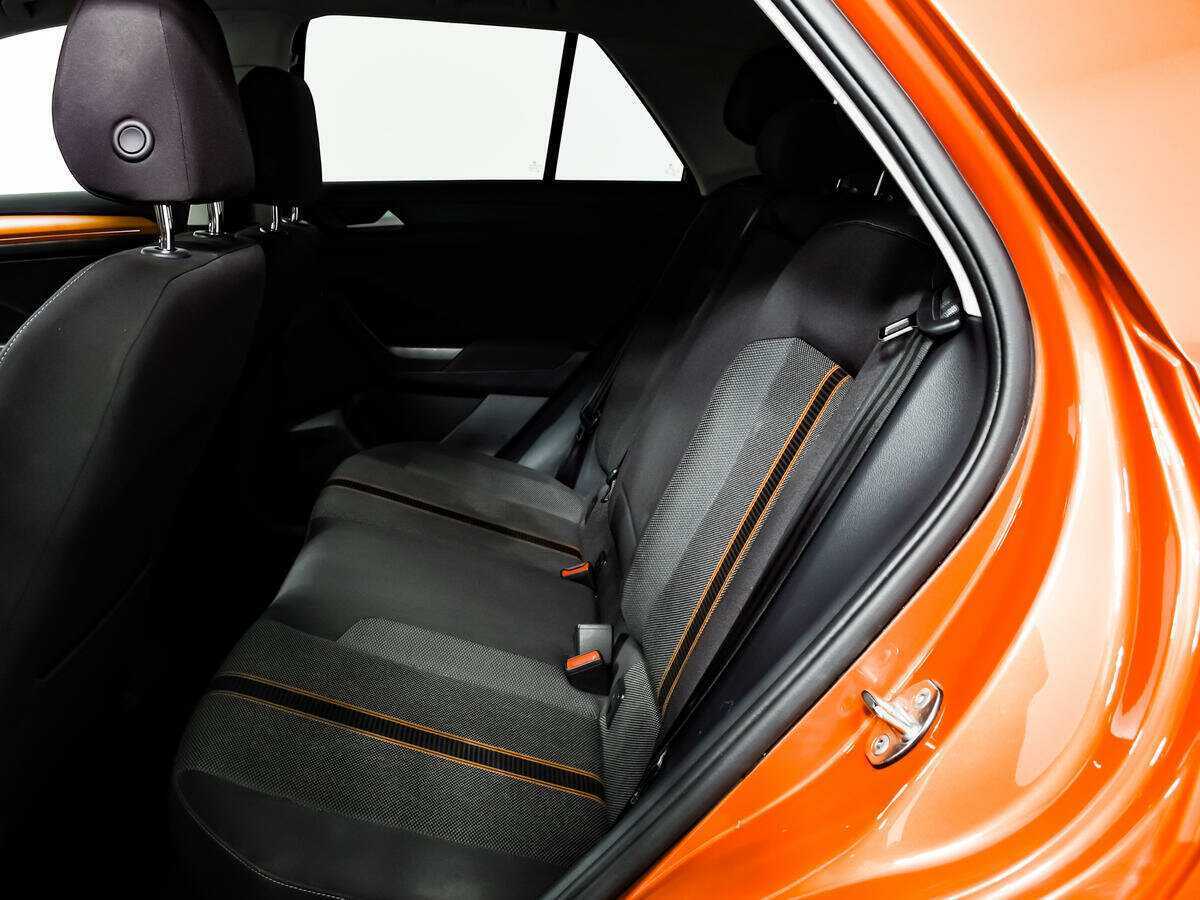 Volkswagen T-Roc с пробегом — 2018 год. Фото: #11