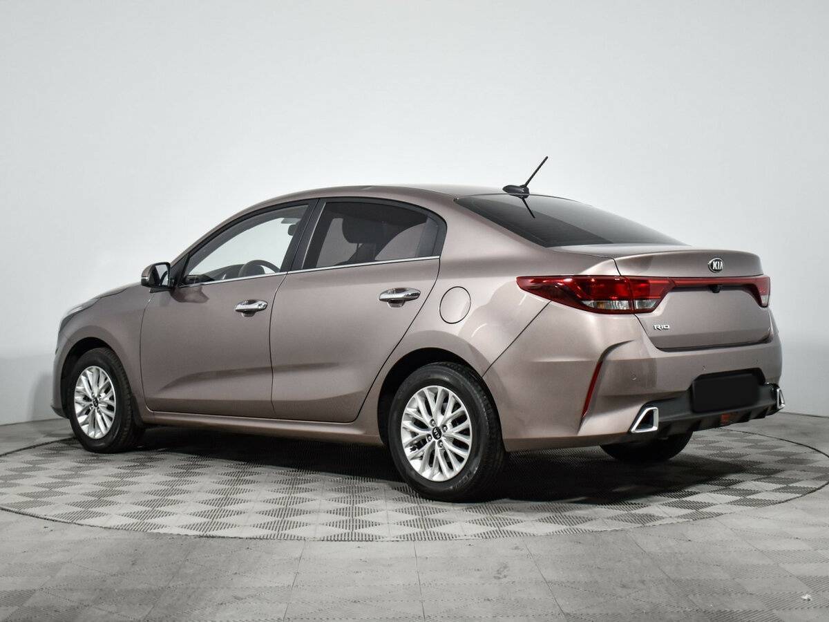 Kia Rio с пробегом — 2020 год. Фото: #6