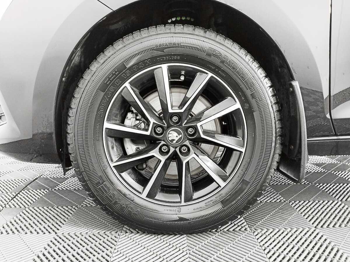 Skoda Rapid с пробегом — 2021 год. Фото: #15