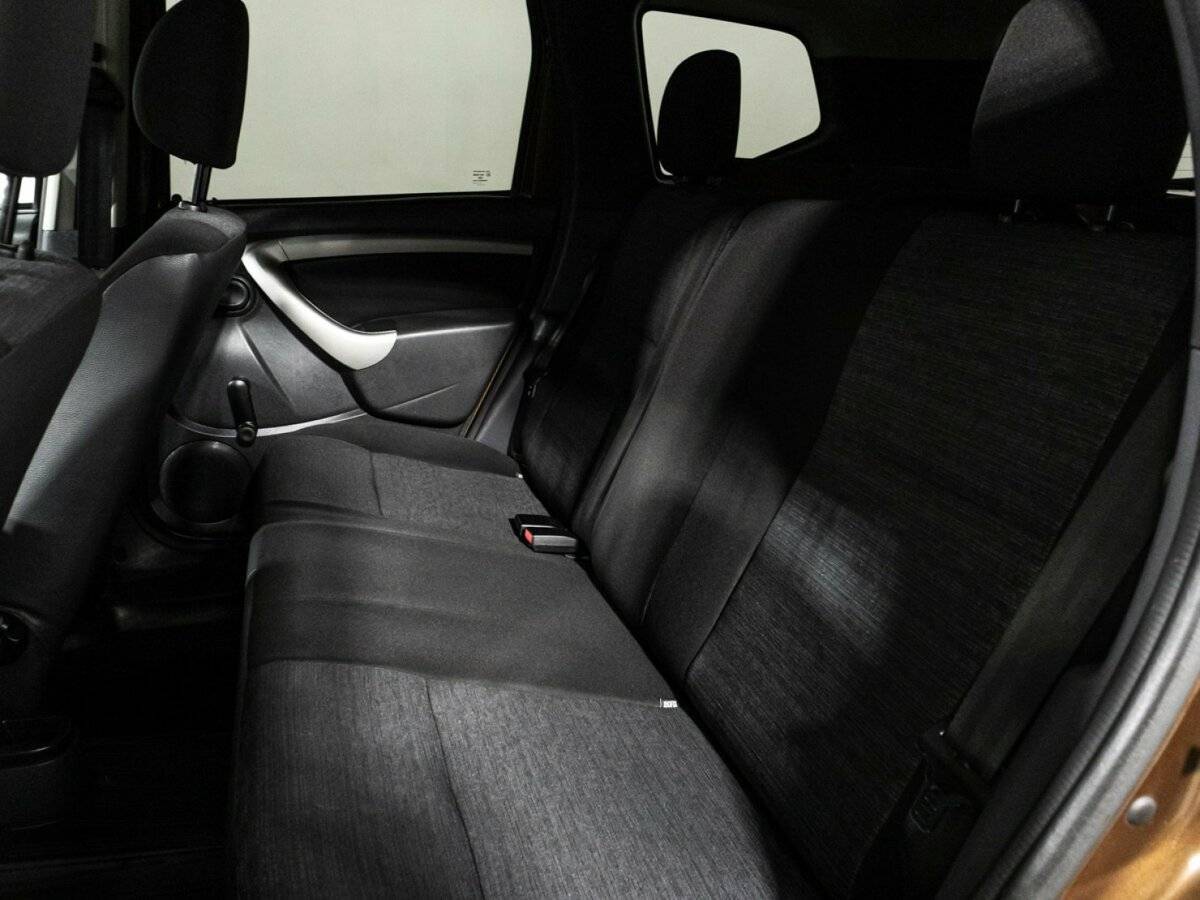 Renault Duster с пробегом — 2014 год. Фото: #9