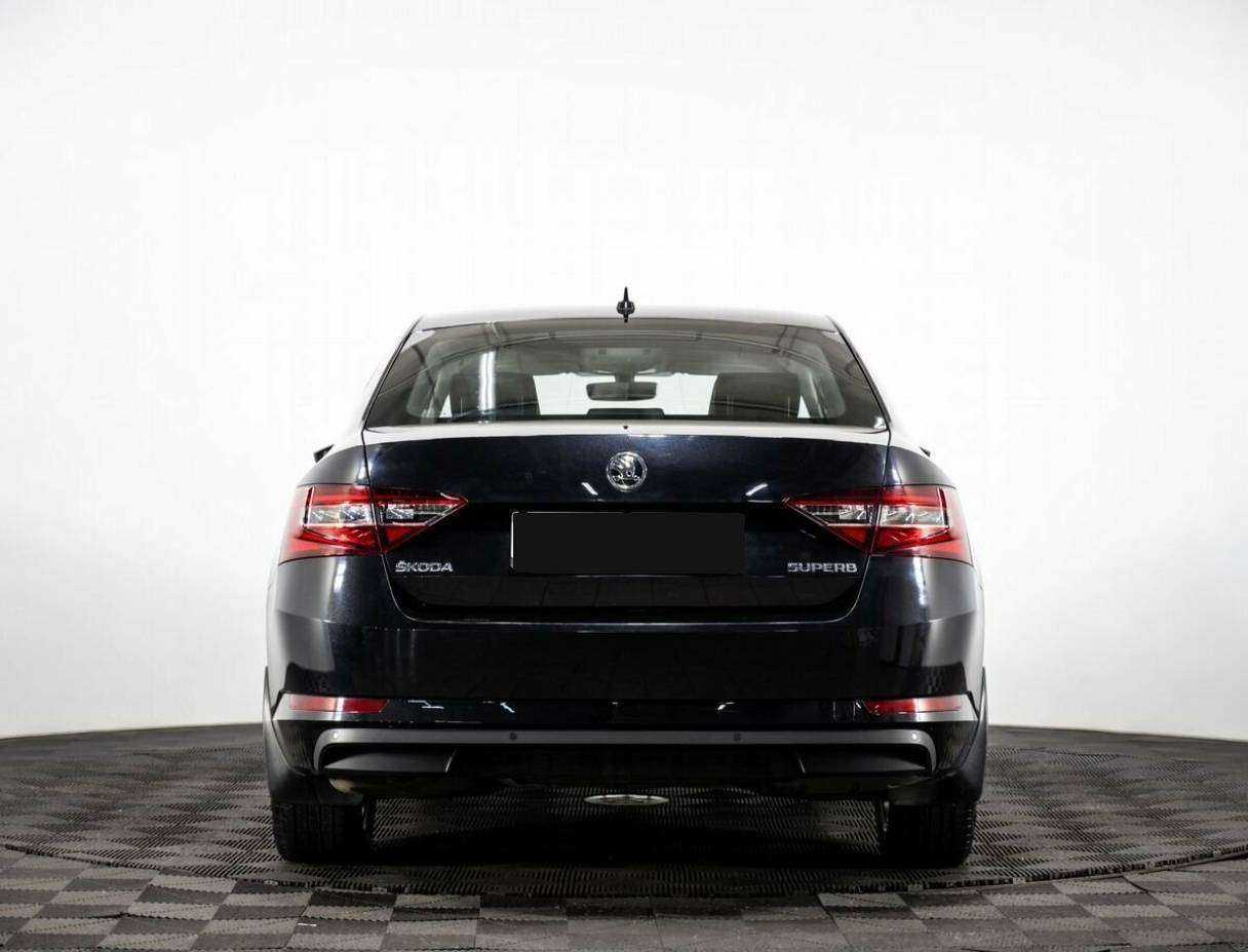 Skoda Superb с пробегом — 2017 год. Фото: #4