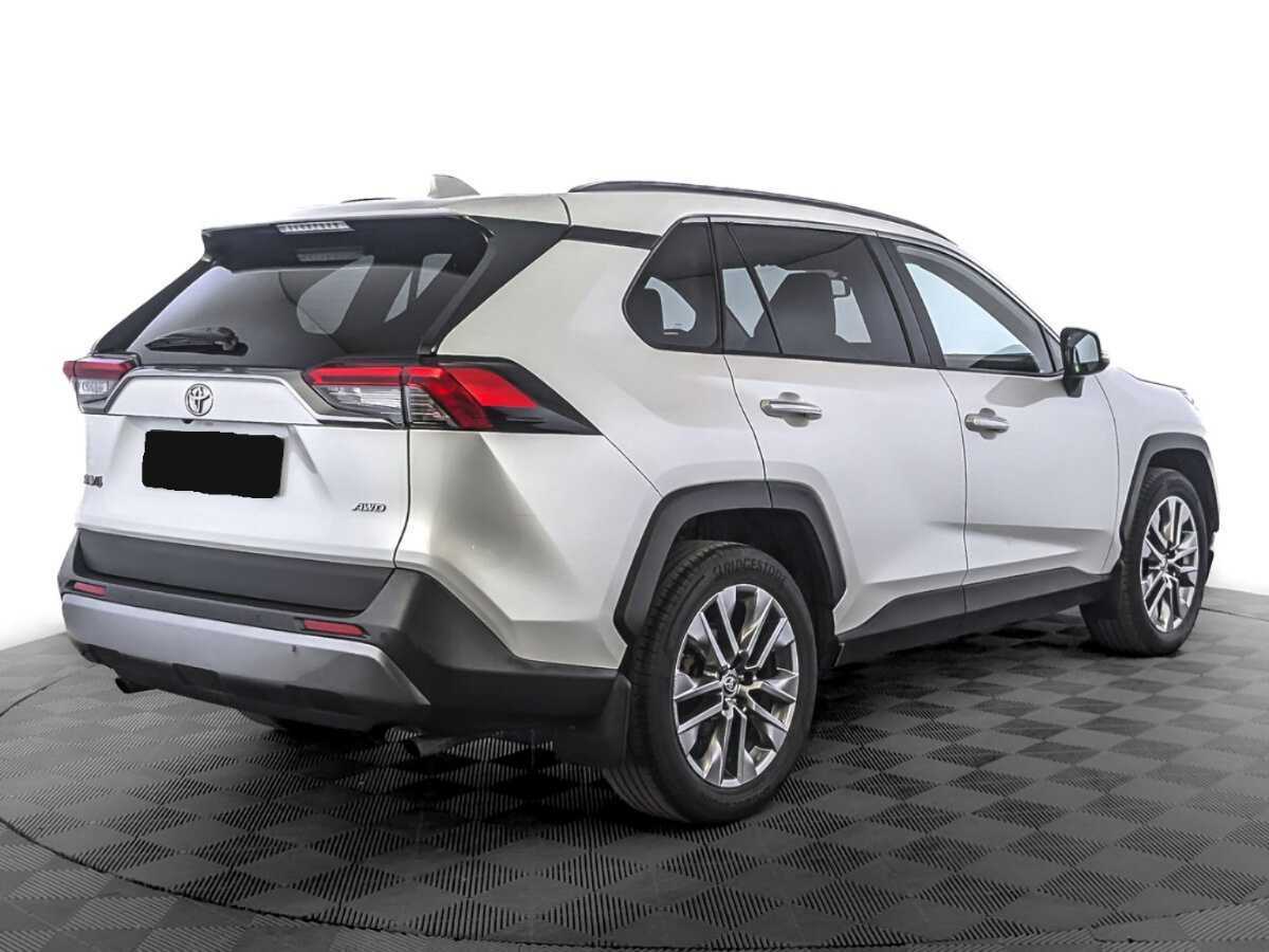 Toyota RAV4 с пробегом — 2020 год. Фото: #4
