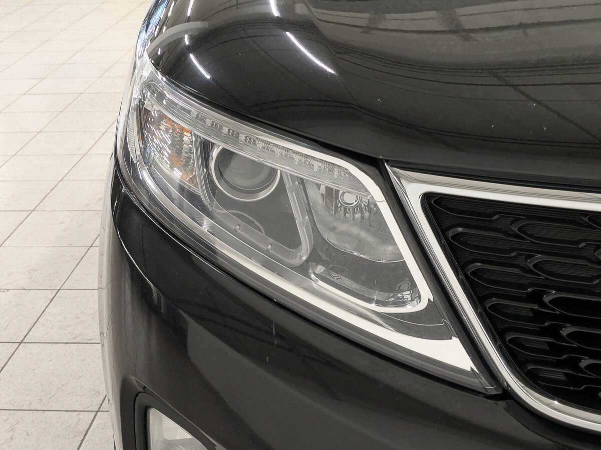 Kia Sorento с пробегом — 2015 год. Фото: #10