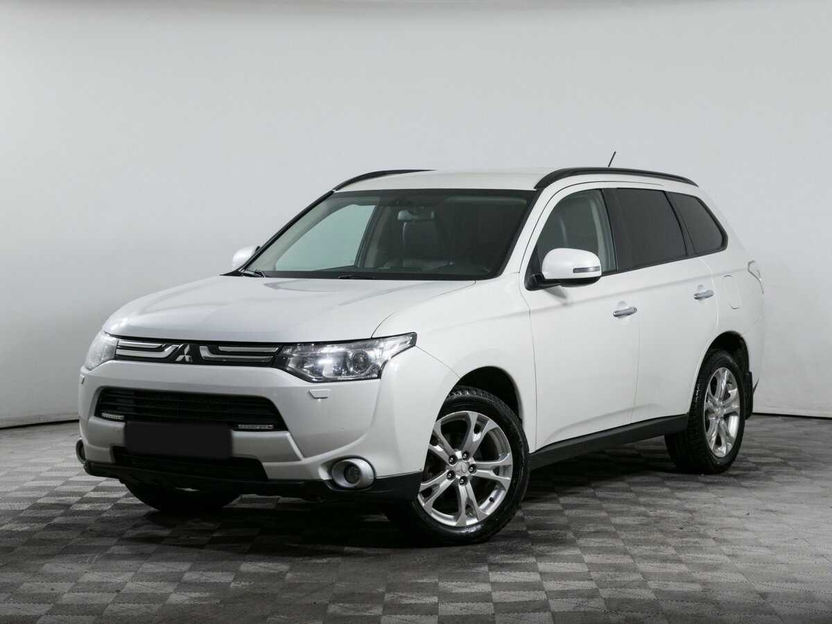 Mitsubishi Outlander с пробегом — 2013 год. Фото: #0