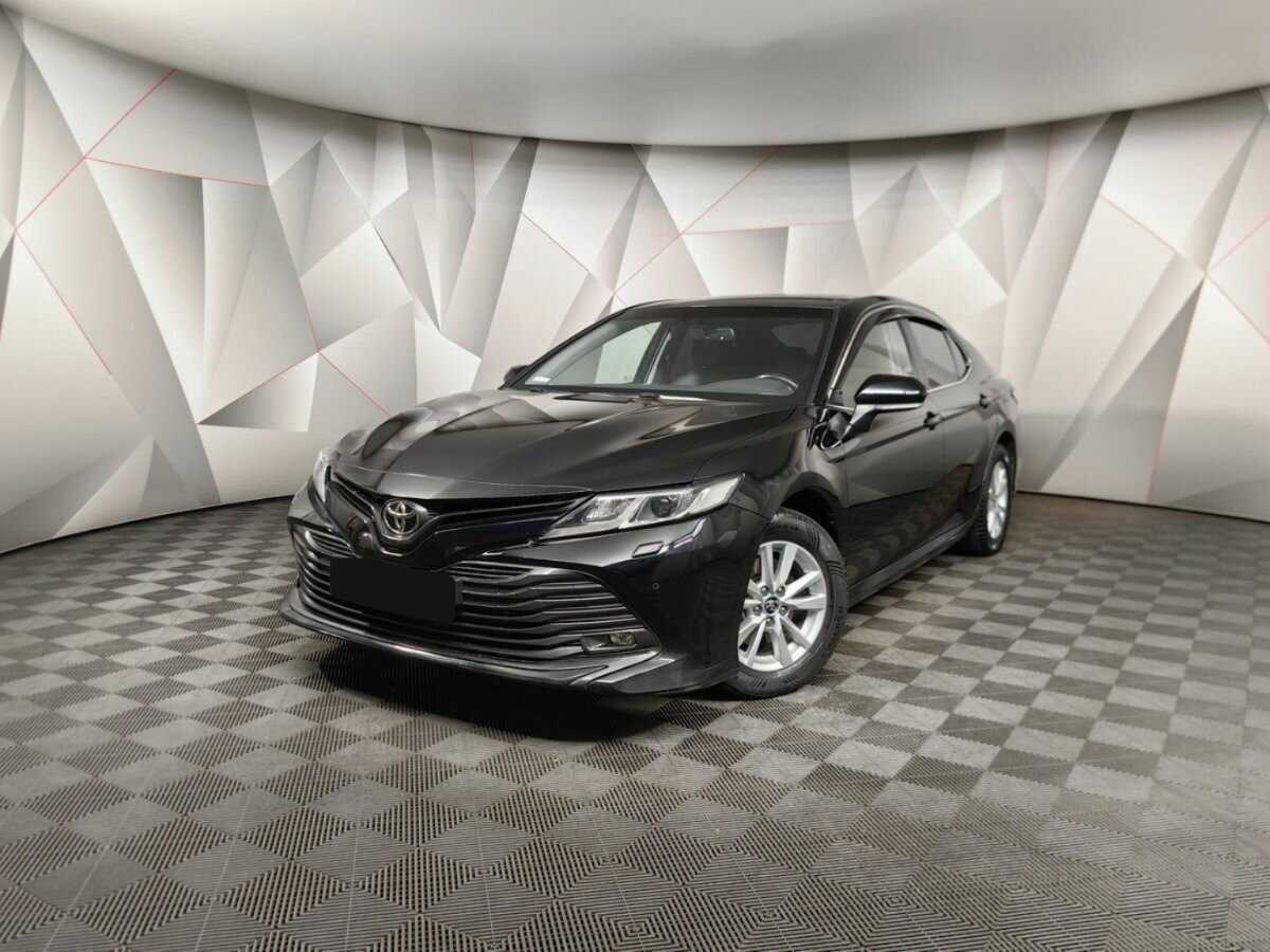Toyota Camry с пробегом — 2019 год. Посмотреть фото