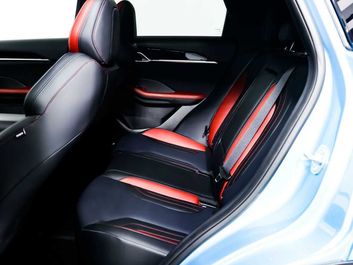 Geely Coolray с пробегом — 2023 год. Фото: #11