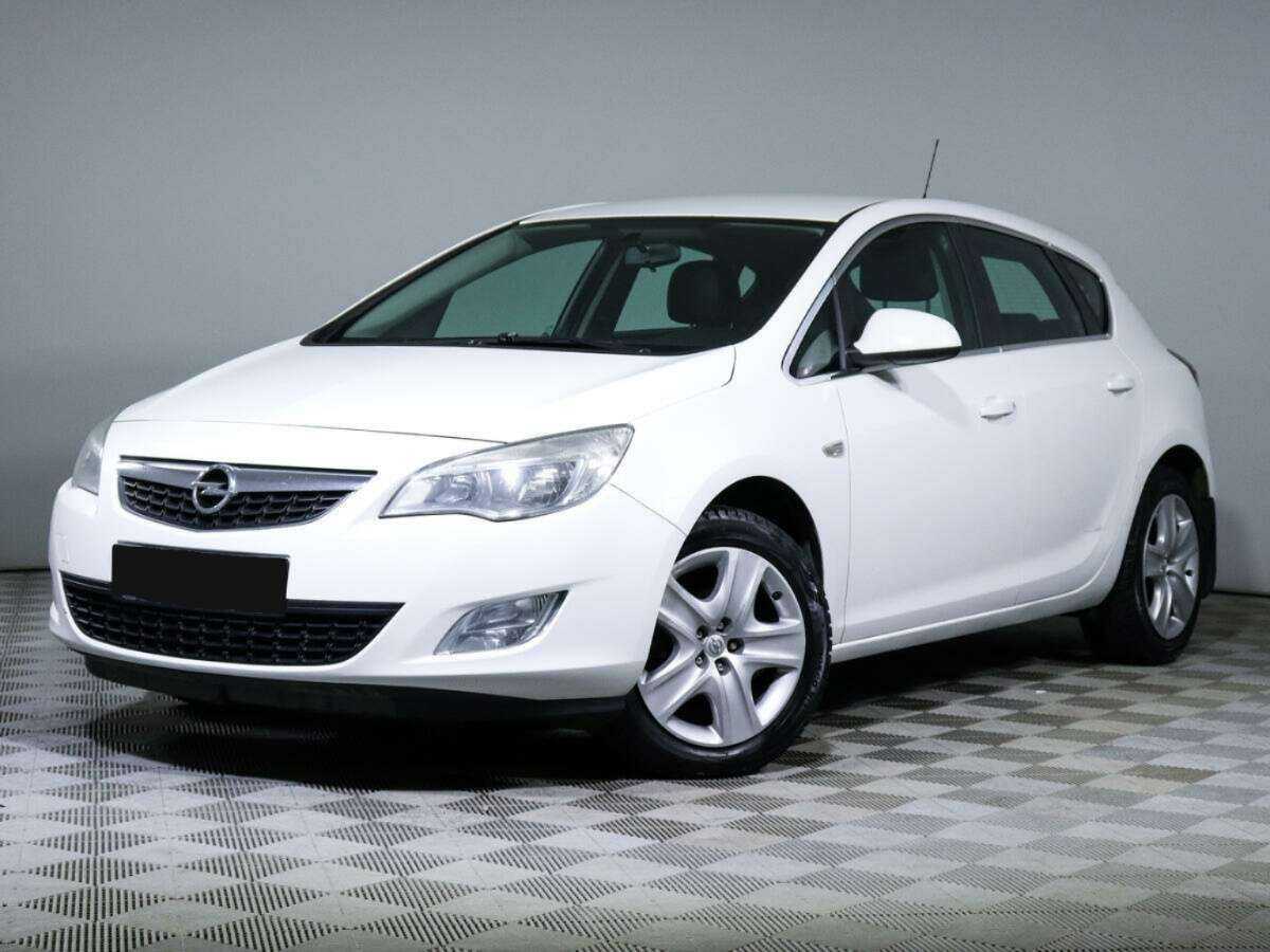 Opel Astra с пробегом — 2012 год. Посмотреть фото