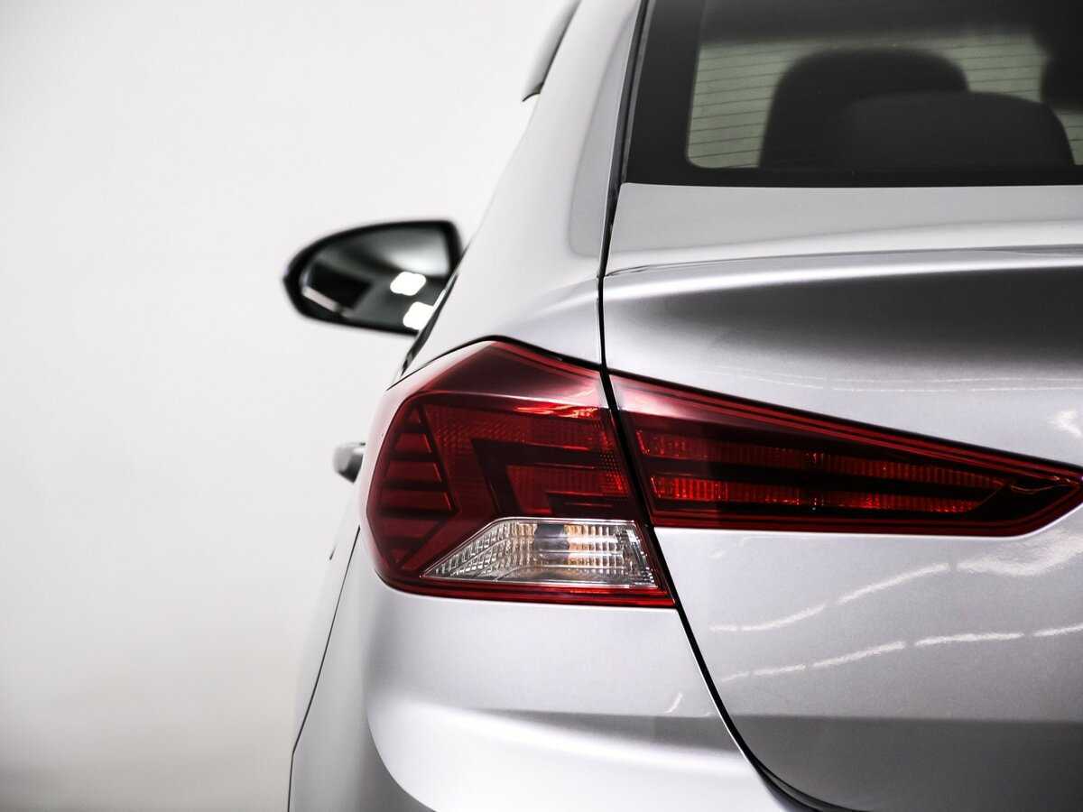 Hyundai Elantra с пробегом — 2020 год. Фото: #14