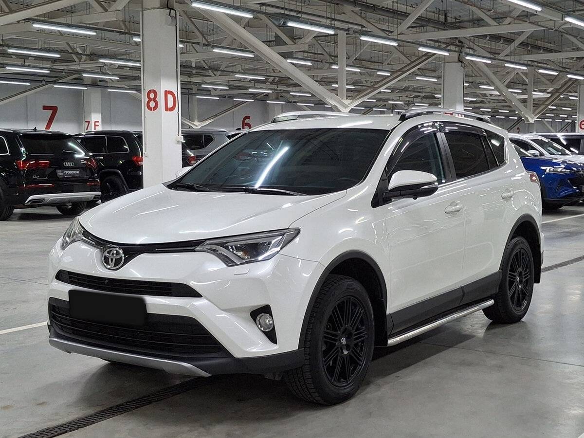 Toyota RAV4 с пробегом — 2017 год. Фото: #0