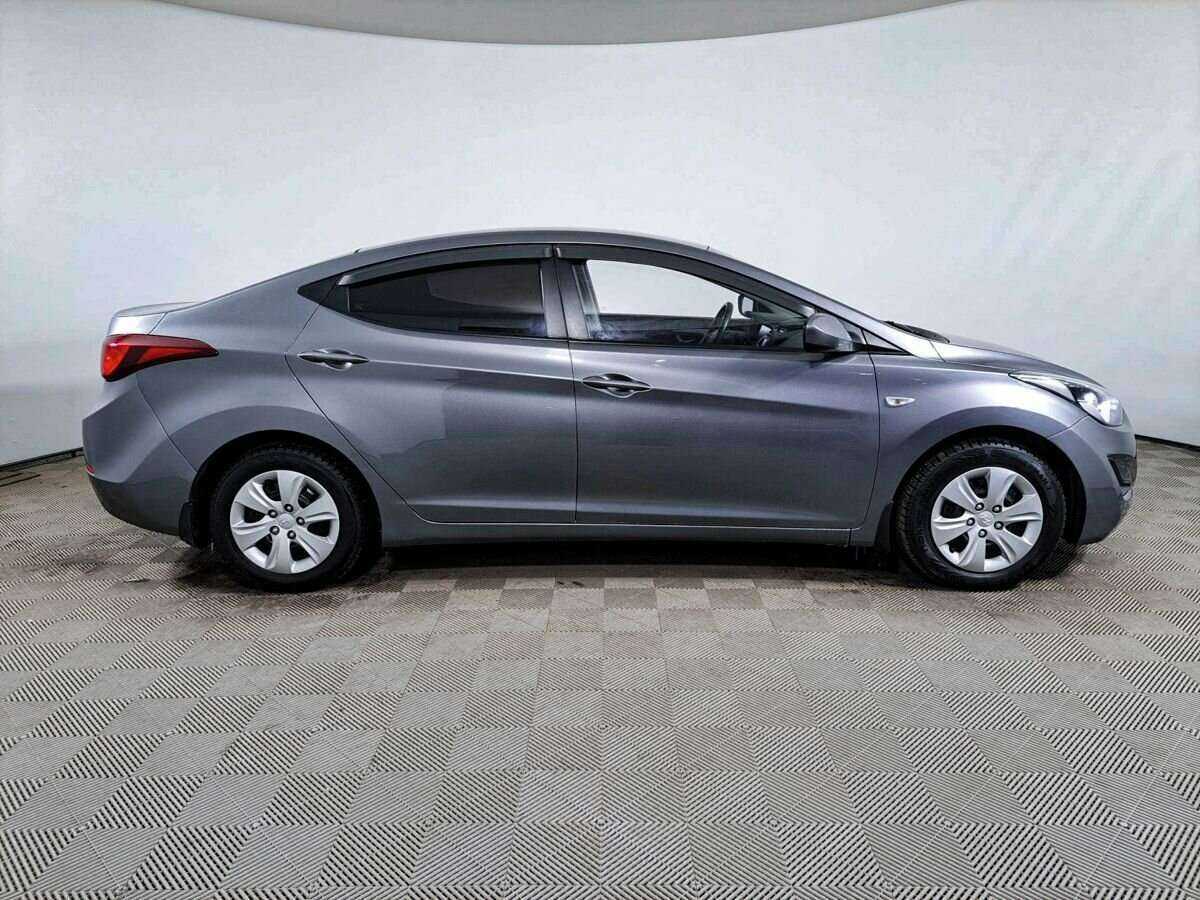 Hyundai Elantra с пробегом — 2015 год. Фото: #3