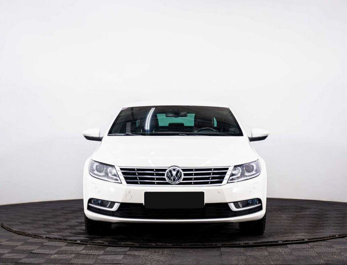 Volkswagen Passat CC с пробегом — 2014 год. Фото: #1