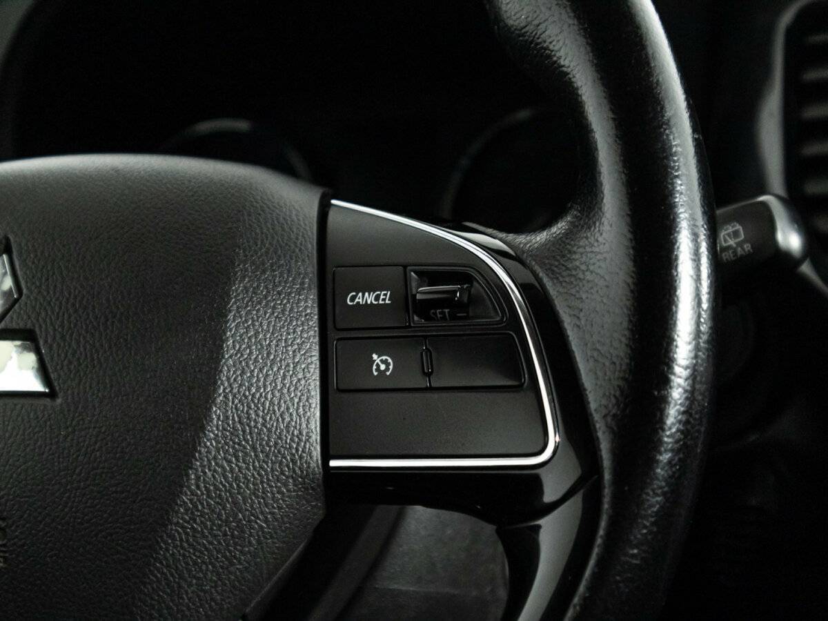 Mitsubishi Outlander с пробегом — 2016 год. Фото: #16