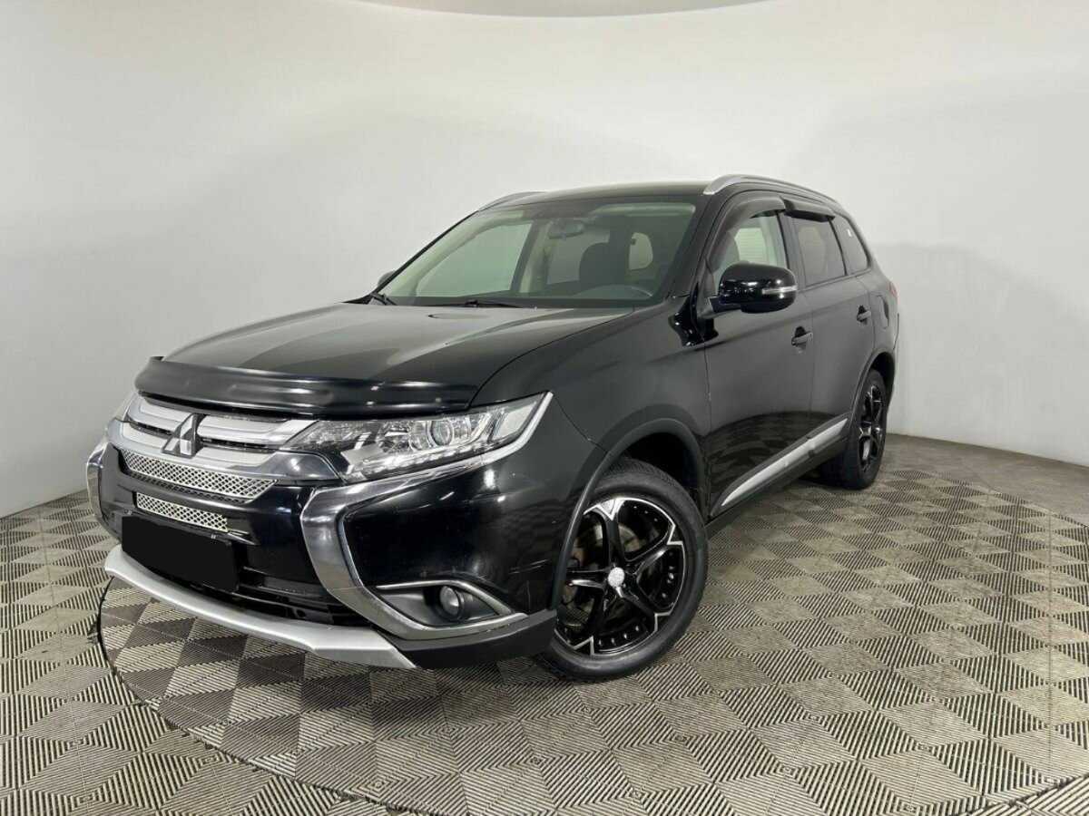 Mitsubishi Outlander с пробегом — 2015 год. Посмотреть фото