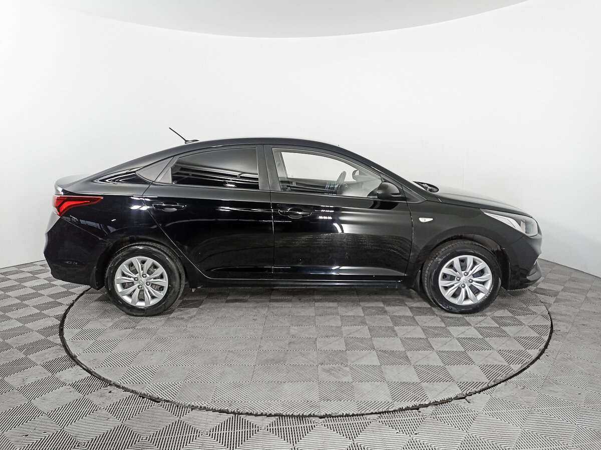 Hyundai Solaris с пробегом — 2018 год. Фото: #3