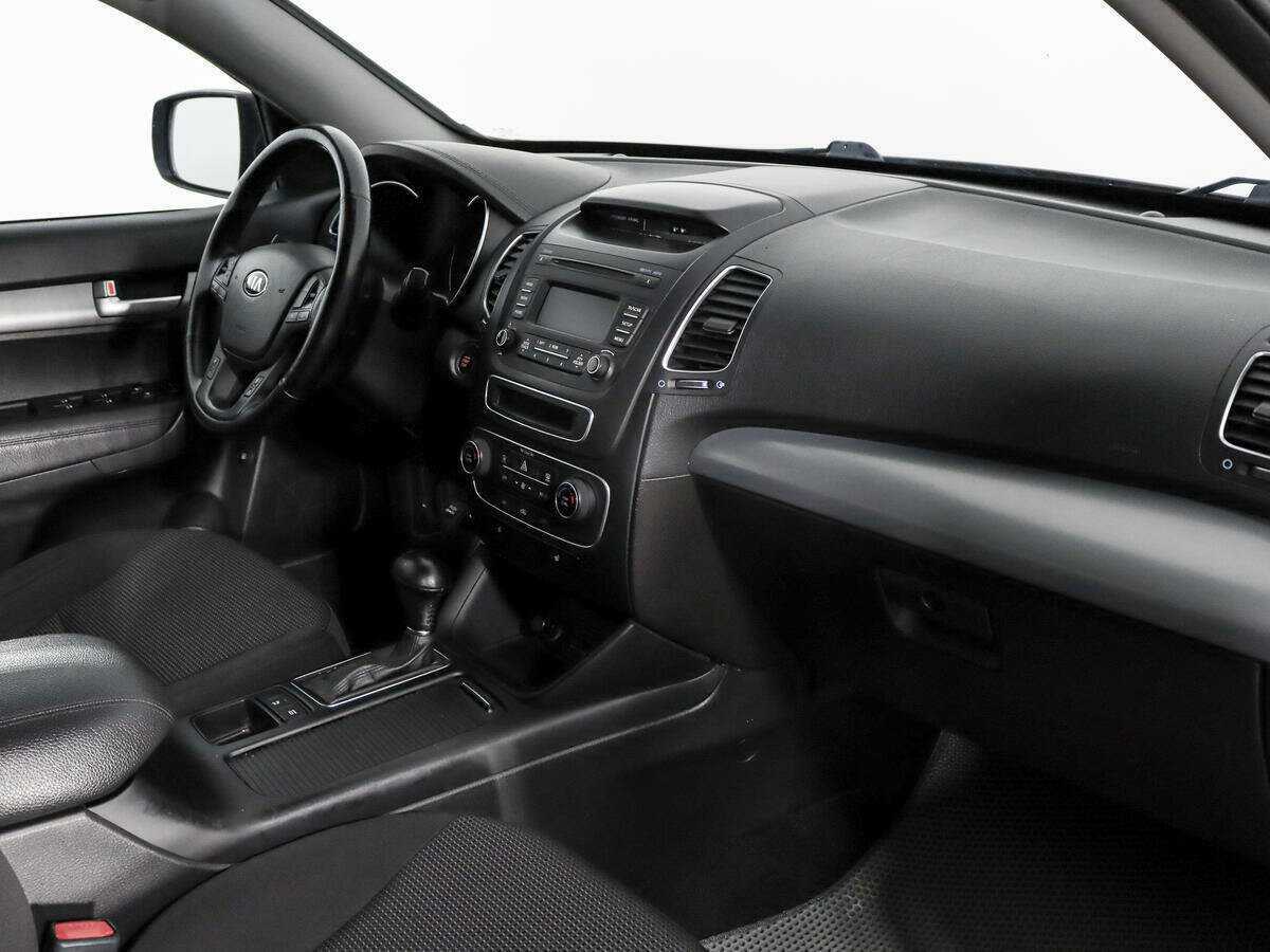 Kia Sorento с пробегом — 2014 год. Фото: #11