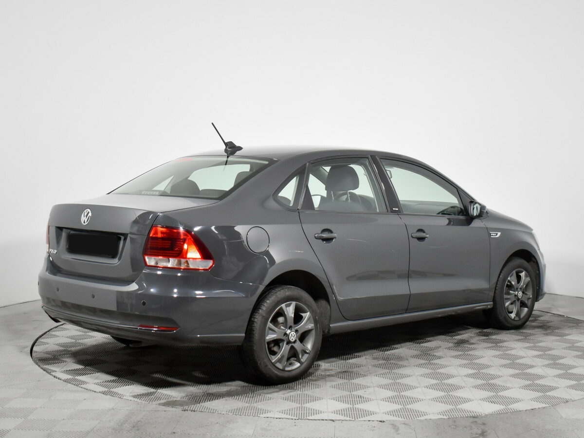 Volkswagen Polo с пробегом — 2017 год. Фото: #4