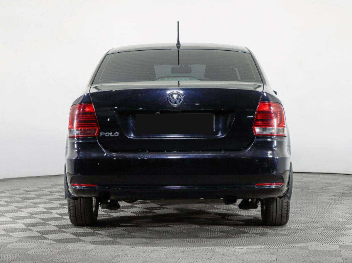 Volkswagen Polo с пробегом — 2015 год. Фото: #5